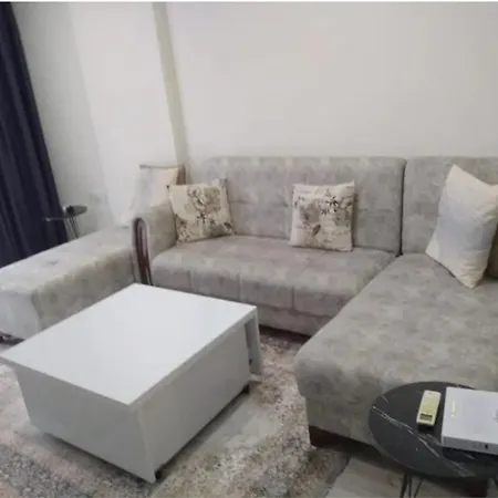 Tema Pool Lara Venezia Apartman